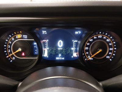 2025 Jeep Wrangler - Photo 14