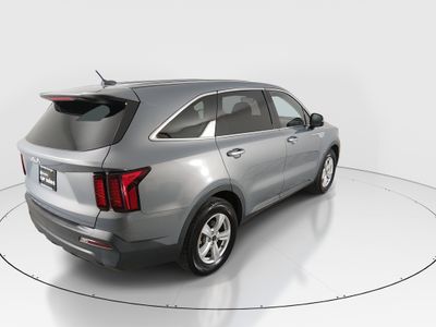 2023 Kia Sorento — photo 7 view