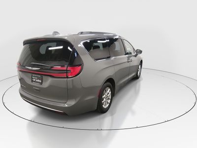 2022 Chrysler Pacifica — photo 7 view