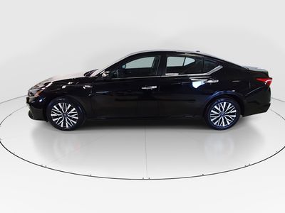 2025 Nissan Altima - Photo 4