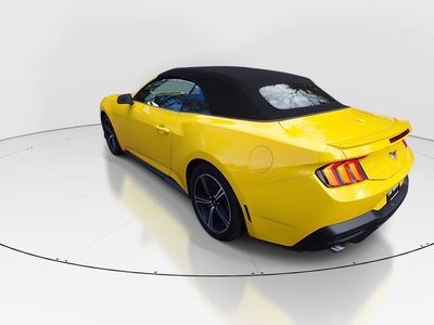 2024 Ford Mustang - Photo 5