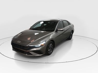 2024 Hyundai Elantra - Photo 3