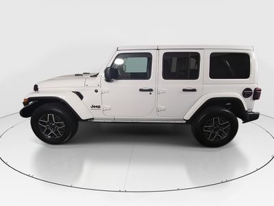 2025 Jeep Wrangler - Photo 4