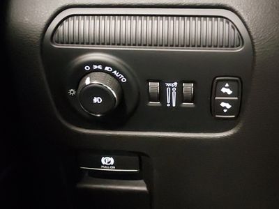 2023 Jeep Wagoneer L - Photo 13