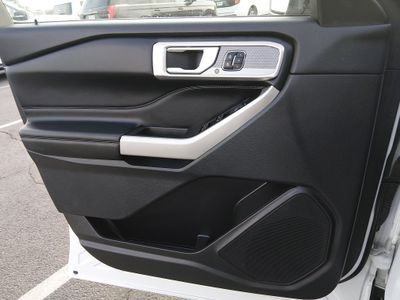 2023 Ford Explorer — photo 21 view