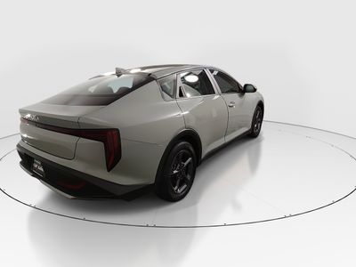2025 Kia K4 - Photo 7