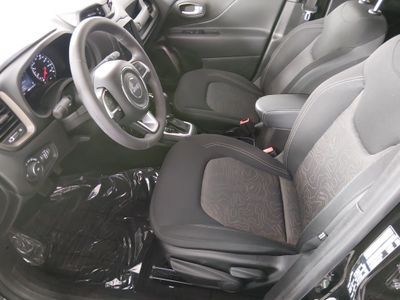 2023 Jeep Renegade - Photo 19