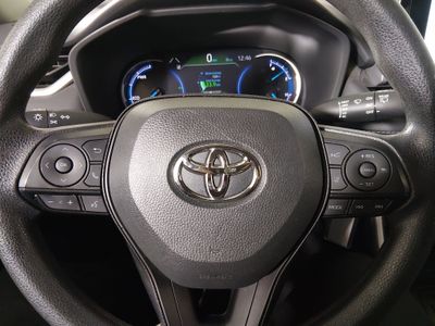 2025 Toyota RAV4 - Photo 12