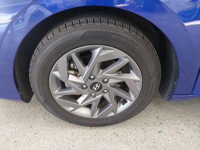 2024 Hyundai Elantra - Photo 10