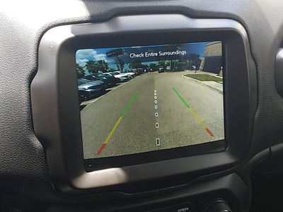 2023 Jeep Renegade - Photo 16