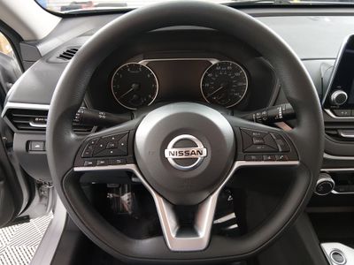 2022 Nissan Altima - Photo 12