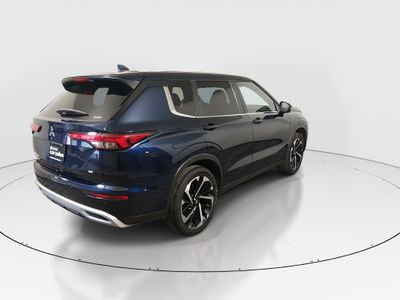 2024 Mitsubishi Outlander - Photo 7