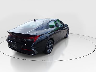 2024 Hyundai Elantra - Photo 7