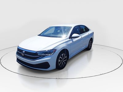 2024 Volkswagen Jetta - Photo 3