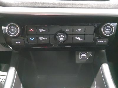 2024 Jeep Compass - Photo 18