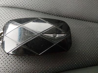 2025 Genesis GV80 — photo 15 view
