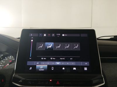 2024 Jeep Compass - Photo 18