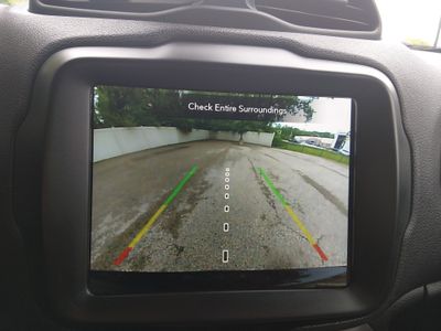 2023 Jeep Renegade - Photo 16