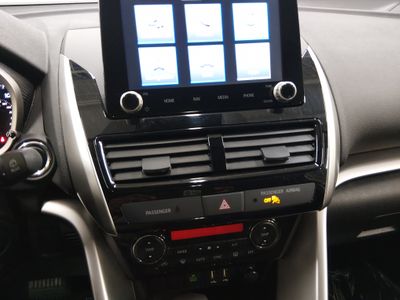 2025 Mitsubishi Eclipse Cross — photo 13 view
