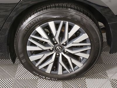 2025 Nissan Altima - Photo 10