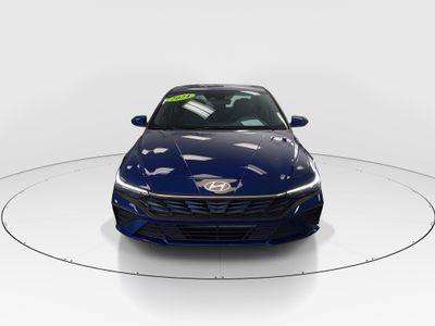 2024 Hyundai Elantra - Photo 2
