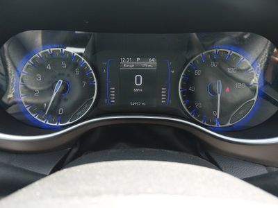2023 Chrysler Voyager - Photo 14