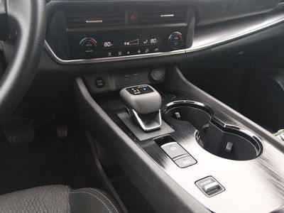 2024 Nissan Rogue - Photo 21