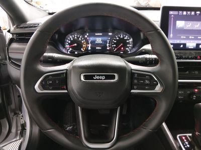 2024 Jeep Compass - Photo 12