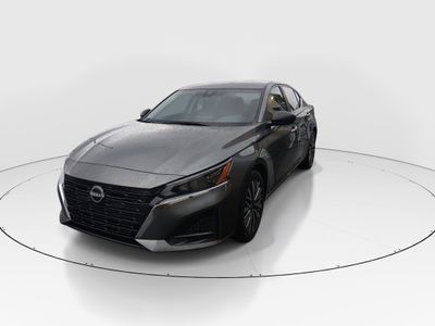2025 Nissan Altima - Photo 3