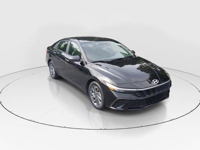 2024 Hyundai Elantra - Photo 1