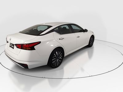 2025 Nissan Altima - Photo 7