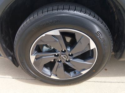 2025 Nissan Rogue - Photo 10