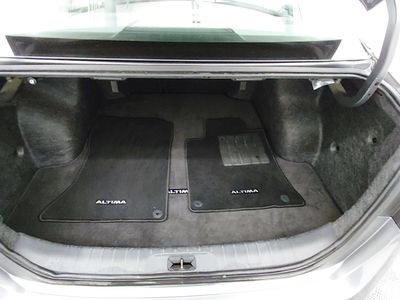 2025 Nissan Altima - Photo 11