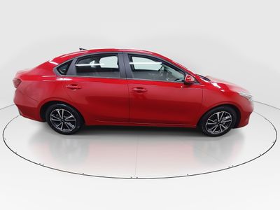 2024 Kia Forte — photo 8 view