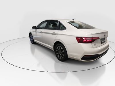2024 Volkswagen Jetta - Photo 5