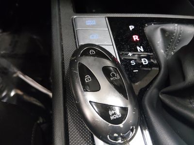2024 Hyundai Elantra — photo 15 view
