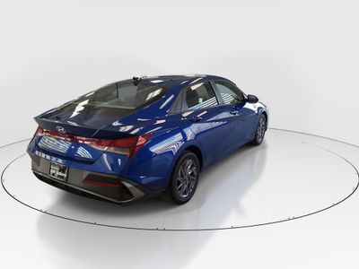 2024 Hyundai Elantra - Photo 7