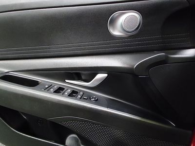 2024 Hyundai Elantra — photo 20 view