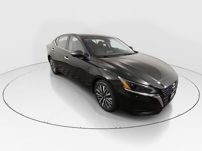 2024 Nissan Altima - Photo 1