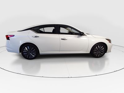 2025 Nissan Altima - Photo 8