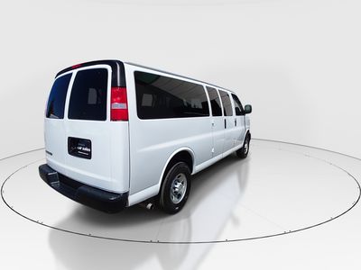 2023 Chevrolet Express Passenger - Photo 7