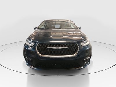 2024 Chrysler Pacifica — side profile view