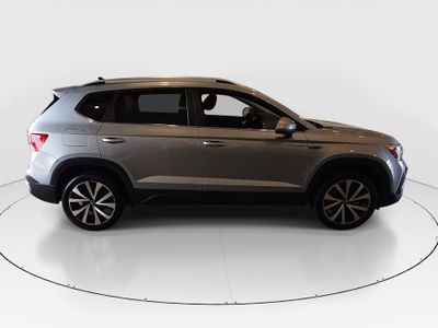 2024 Volkswagen Taos - Photo 8