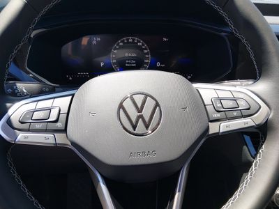 2024 Volkswagen Taos - Photo 12