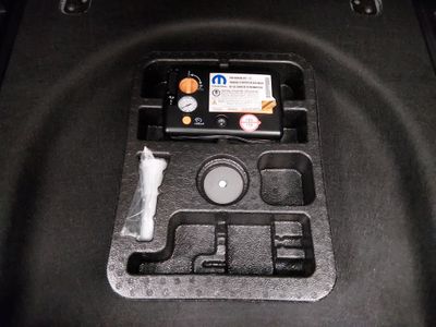 2024 Jeep Compass - Photo 17