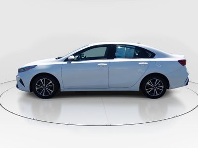 2024 Kia Forte - Photo 4