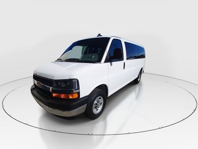 2025 Chevrolet Express 15 Passenger - Photo 3