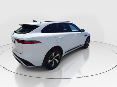 2025 Jaguar F-PACE - Photo 7