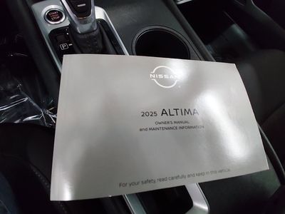 2025 Nissan Altima - Photo 17