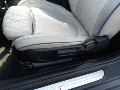 2023 MINI Convertible - Photo 19